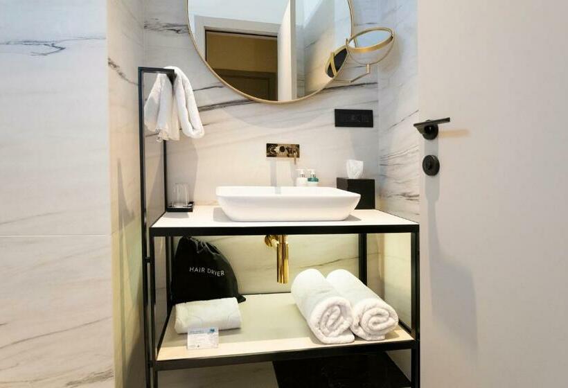 Cameră Standard, Indigo Belgrade, An Ihg