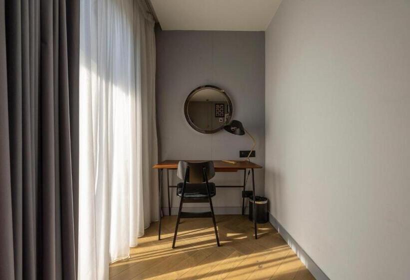 Cameră Standard, Indigo Belgrade, An Ihg