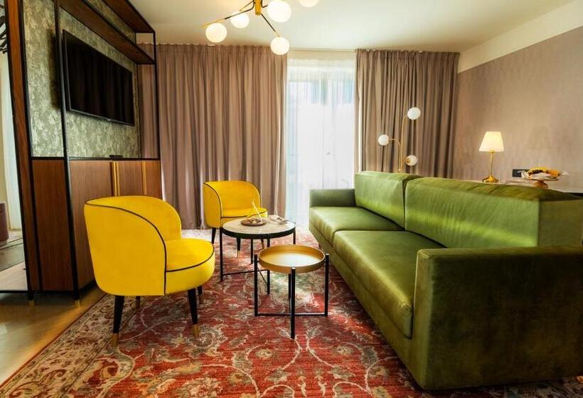 Suite Pat Queen, Indigo Belgrade, An Ihg