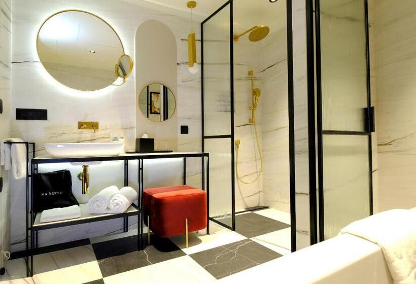 Suite Pat Queen, Indigo Belgrade, An Ihg