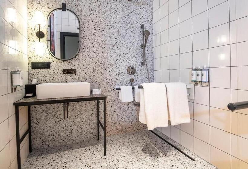 Cameră Standard Adaptată pentru Discapacitaţi, Indigo Belgrade, An Ihg