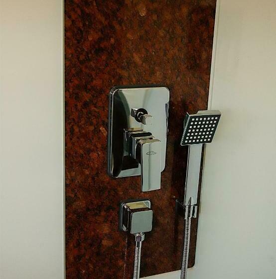 חדר דלוקס, Royal