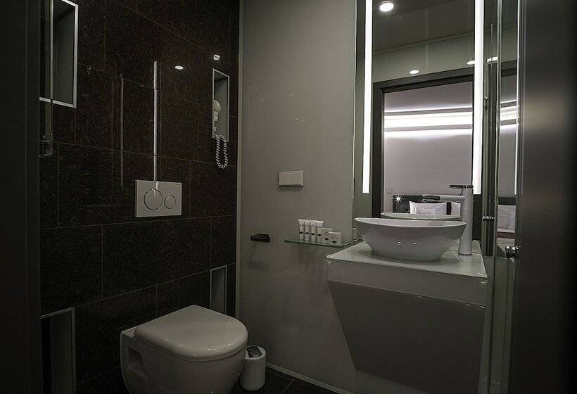 חדר ביזנס, Royal