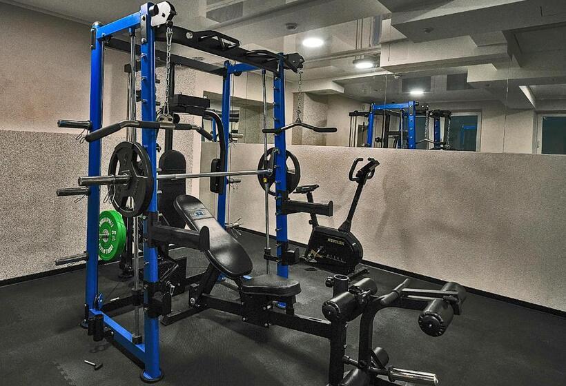 חדר דלוקס, Royal