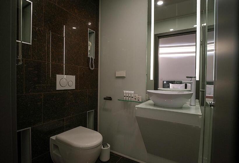 חדר סטנדרט יחיד, Royal