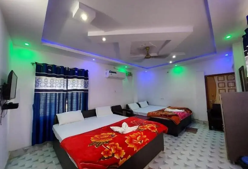 スタンダード４人部屋, Swastik Resort Tajpur