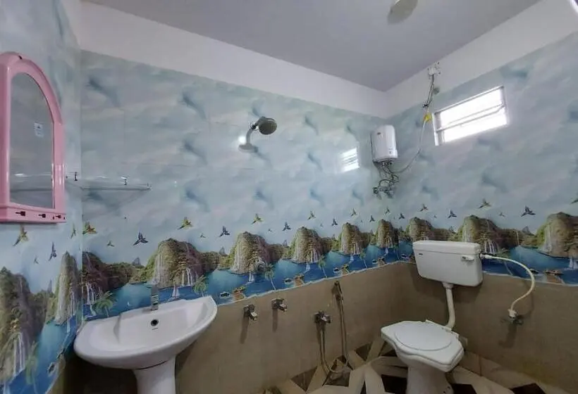 スタンダード４人部屋, Swastik Resort Tajpur