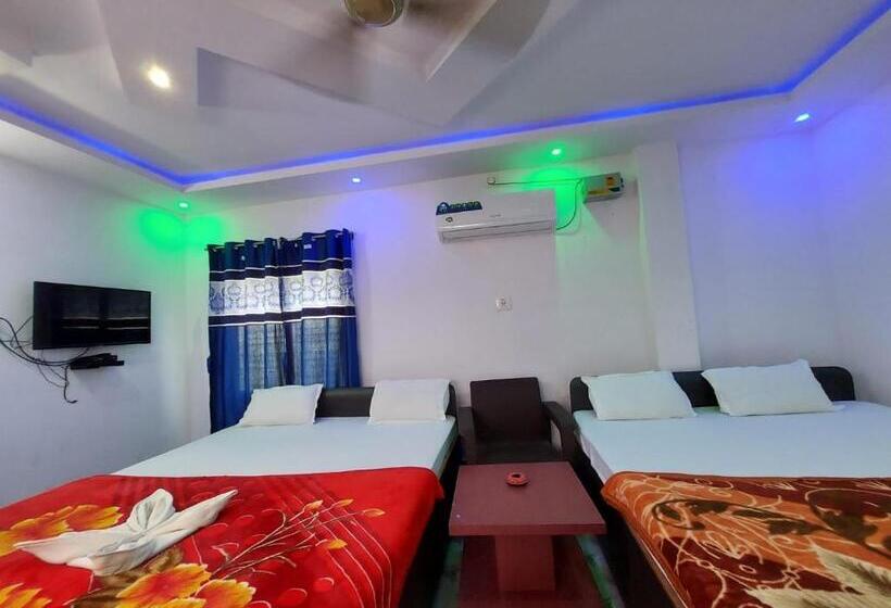 スタンダード４人部屋, Swastik Resort Tajpur