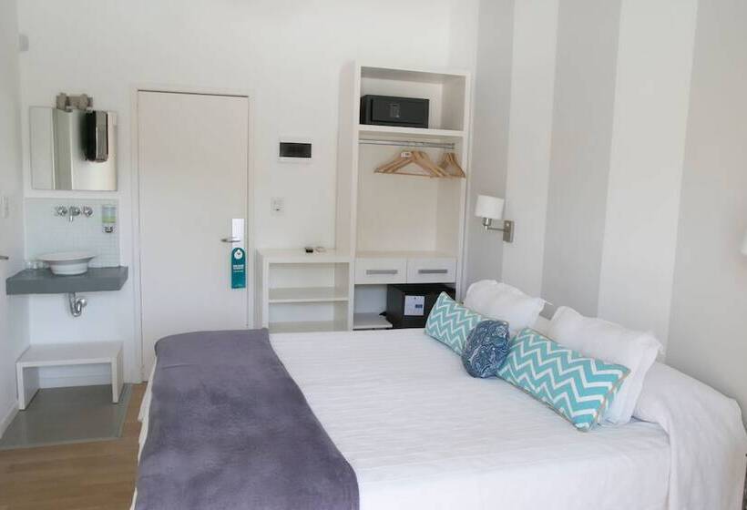 غرفة قياسية سرير مزدوج, Valeria