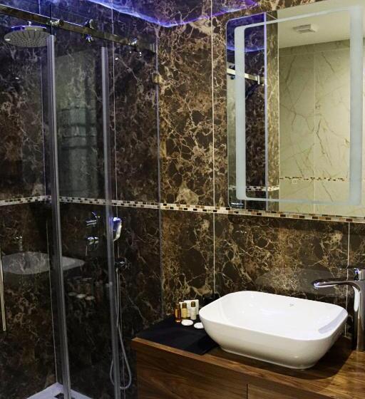 اتاق استاندارد با تراس, Mk Premier