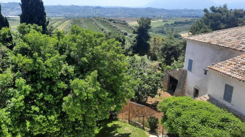 Четырехместный Номер Стандарт, Tenuta Coppa Zuccari