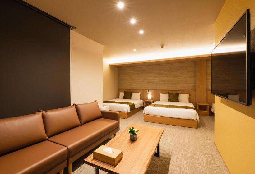 סטודיו דלוקס, Grand Base Nagasaki Nakamachi