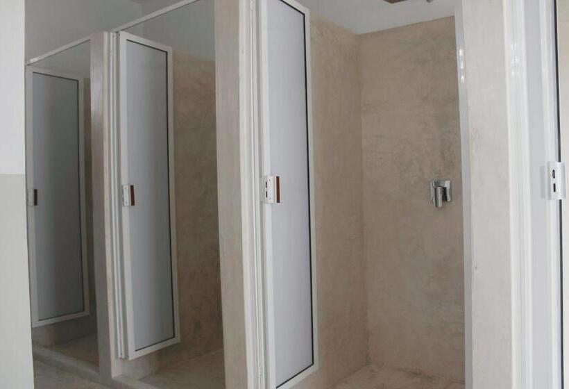 מיטה בחדר משותף, Valladolid 48 Hotel & Hostal