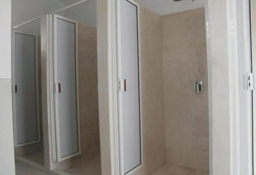 تختخواب در اتاق مشترک, Valladolid 48 Hotel & Hostal