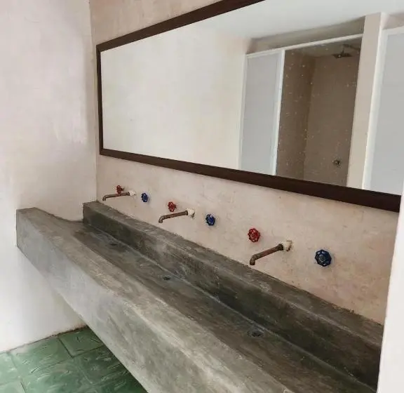 تختخواب در اتاق مشترک, Valladolid 48 Hotel & Hostal