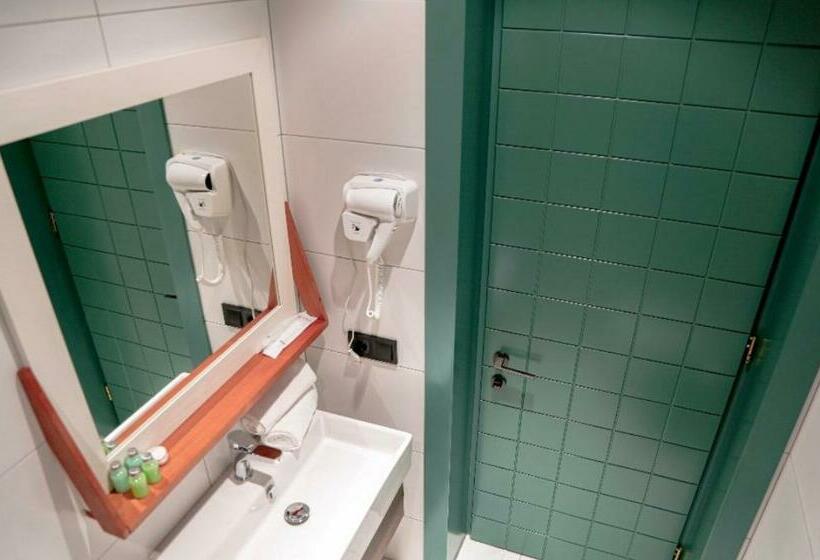 اتاق لوکس با بالکن, Green Rooms