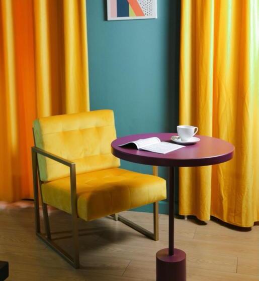 اتاق لوکس با بالکن, Green Rooms