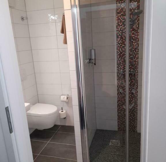 Номер Стандарт, Gästehaus Weinberge