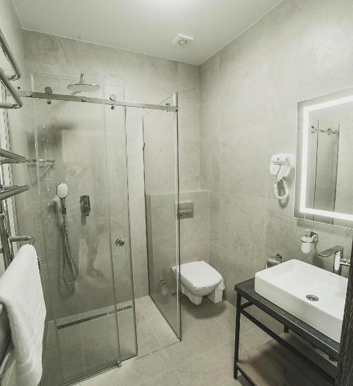 수피리어 룸, Huston