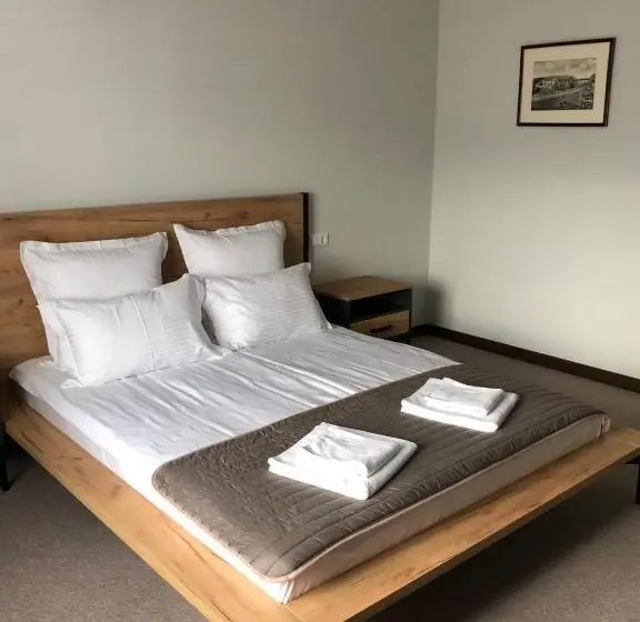 Quarto superior, Huston
