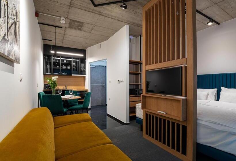 Студия Стандарт, Noir