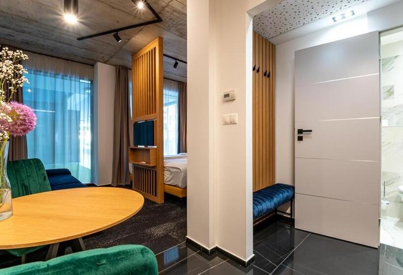 Студия Стандарт, Noir