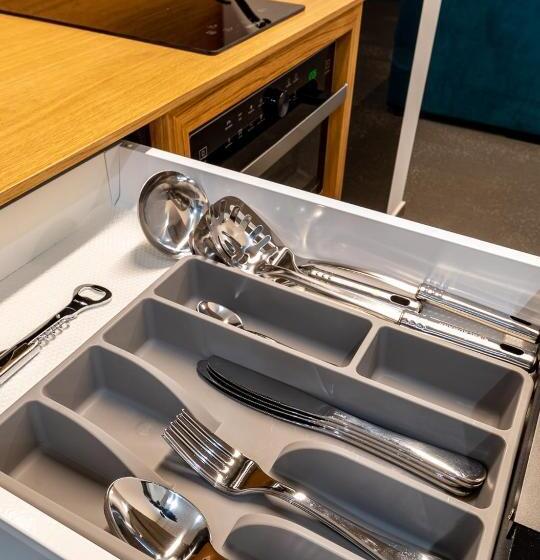 Студия Superior, Noir