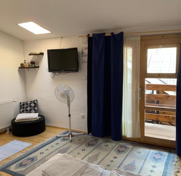 Номер Стандарт, Cazare Iedera