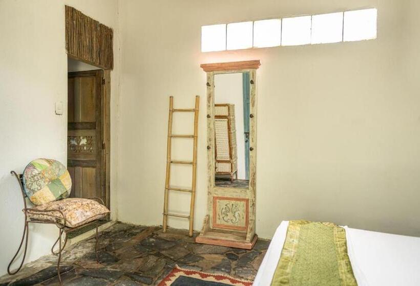 חדר סטנדרט, Ekaa