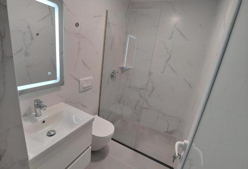 Quarto Deluxe, Villa Leonel Zeka