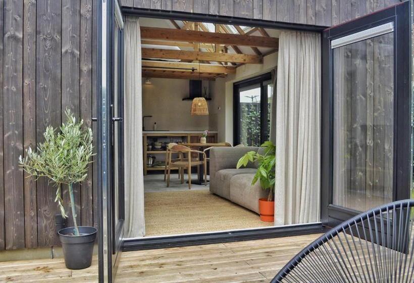 デラックススイート, Van Heeckeren Apartments & Suites Buren