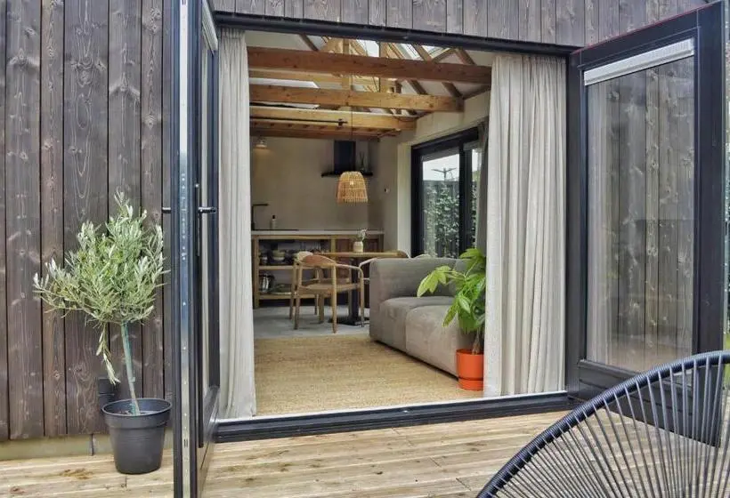 デラックススイート, Van Heeckeren Apartments & Suites Buren