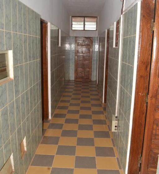 Standard Single Room, White Horse Hotel Porto Novo