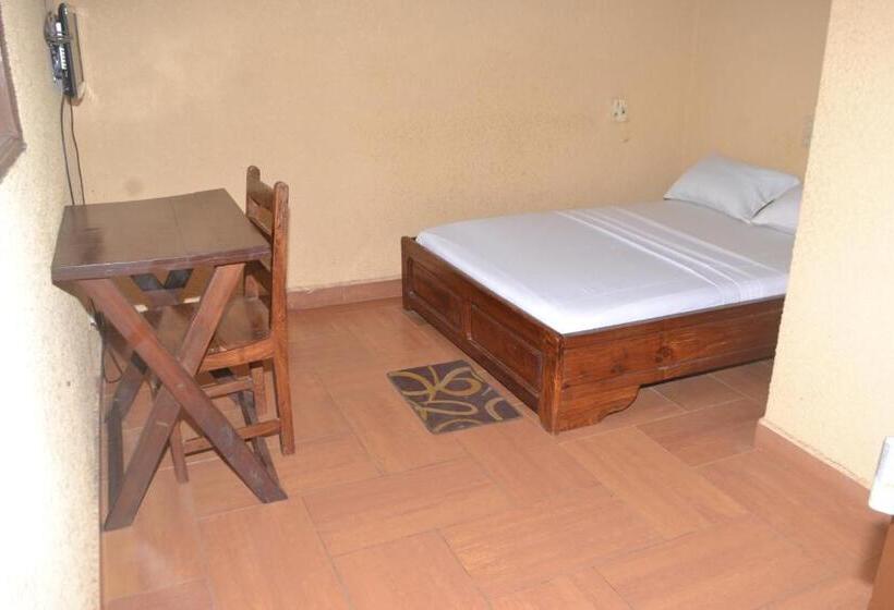Standard Single Room, White Horse Hotel Porto Novo