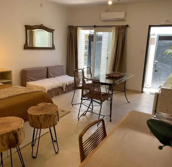 آپارتمان 1 خوابه همکف, Casa De Piedra  Céntrica