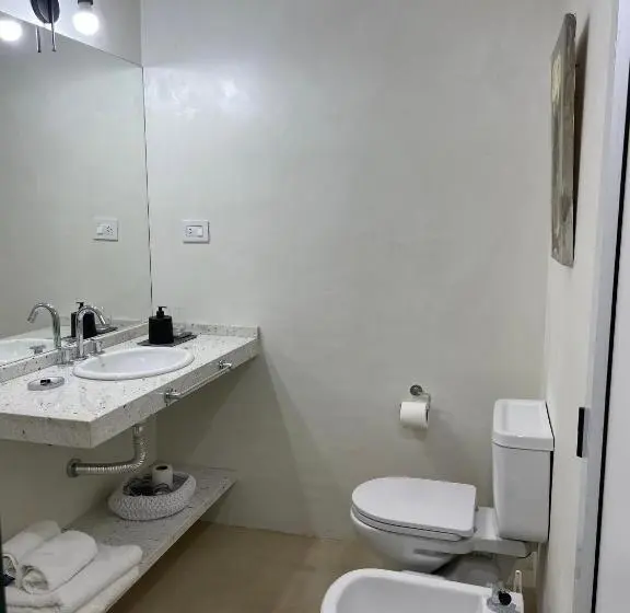آپارتمان 1 خوابه همکف, Casa De Piedra  Céntrica