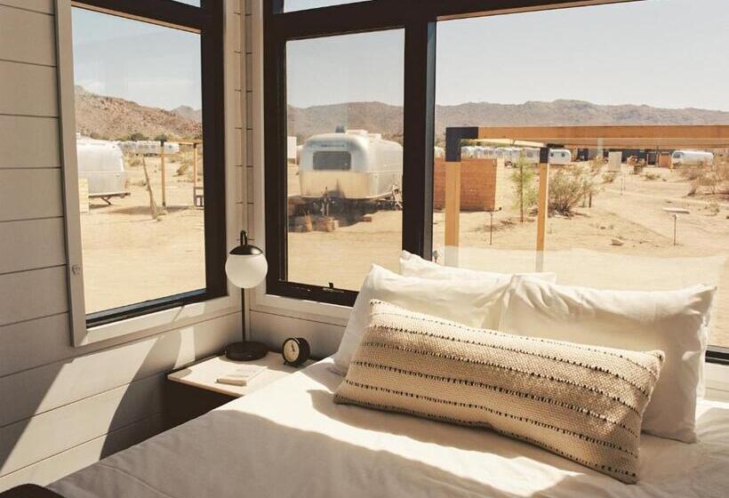 סטודיו דלוקס, Autocamp Joshua Tree