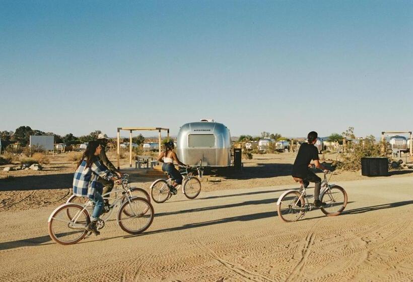 סטודיו דלוקס, Autocamp Joshua Tree