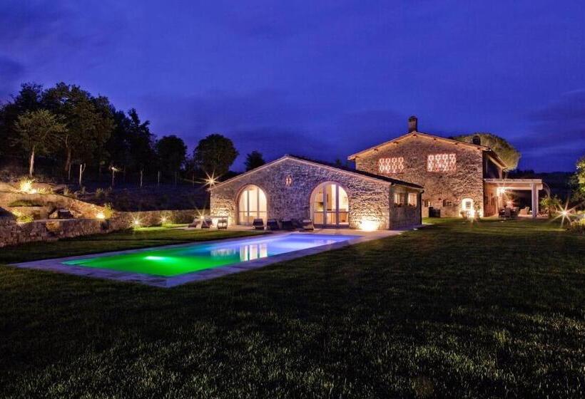 جناح مطلّ علي حمام السباحة, Podere Marcigliano