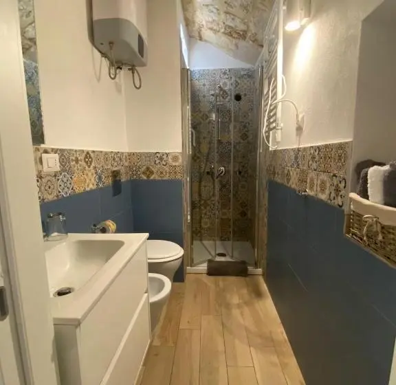 اتاق لوکس, Bari Landlord 31  Old Town Apartments With Self Check In