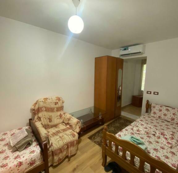 Номер Стандарт Трехместный, Kulla E Vjeter