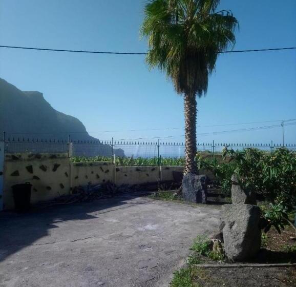 Четырехместный Номер Стандарт, Room In Guest Room   Casa El Cardon A2 Buenavista Del Norte