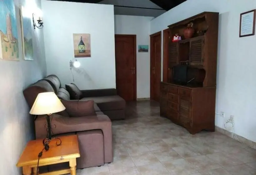 スタンダード４人部屋, Room In Guest Room   Casa El Cardon A2 Buenavista Del Norte