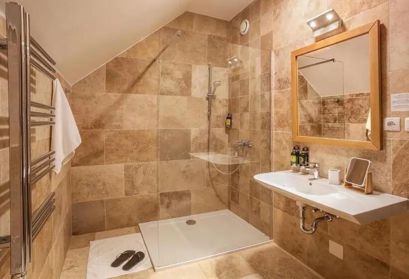Perhehuone Jaettu Kylpyhuone, Resort Valtberg Valtice