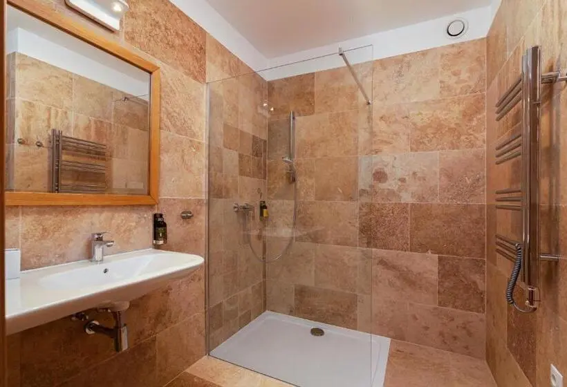 Standard-huone Sisäpuolella, Resort Valtberg Valtice