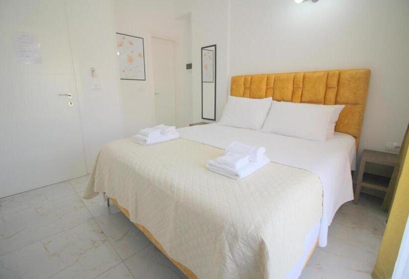 Habitació Deluxe Vista Mar Lateral, Elite Sarande