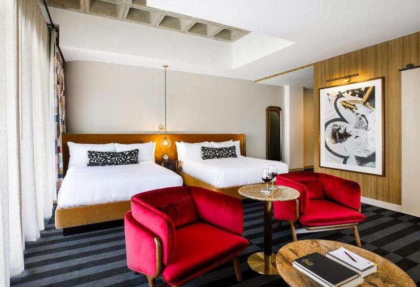 غرفة قياسية مطلة على المدينة, Indy, Indianapolis, A Tribute Portfolio