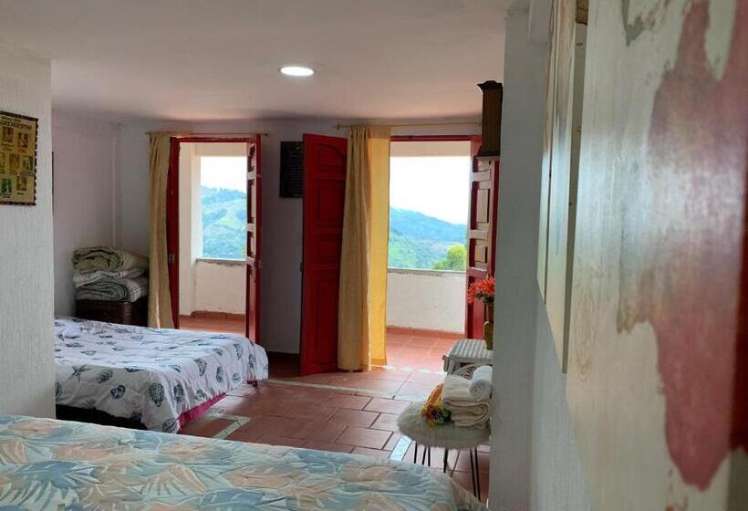 חדר אקונומי, Natura Cocora