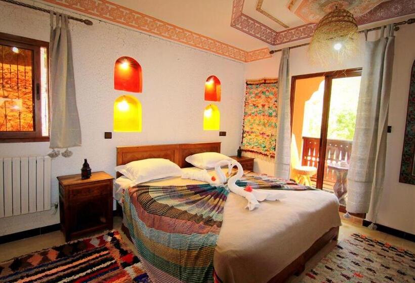 غرفة عائلية مطلّة علي الجبل, Jnane Karma