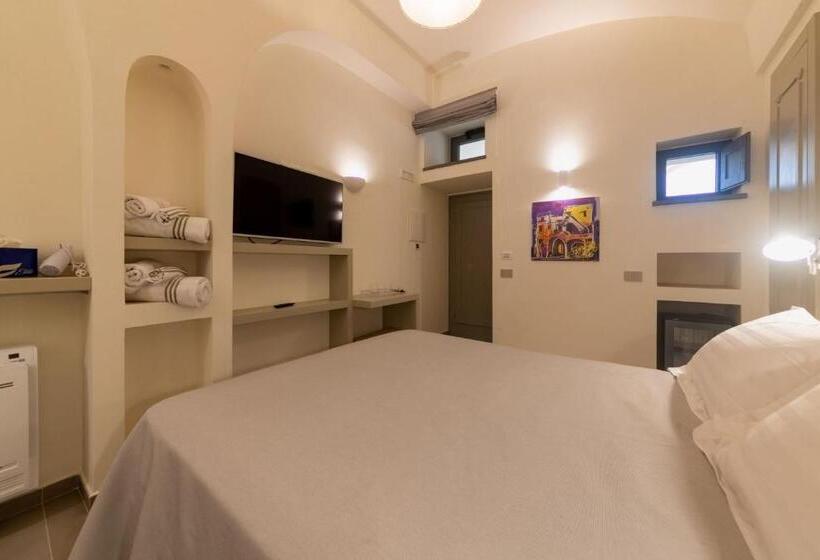 ガーデンビュースタンダードルーム, Insula Boutique